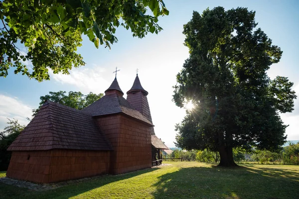 Греко Католическая Деревянная Церковь Святого Лукаса Великого Трочанах Словакия — стоковое фото