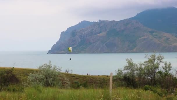 Parapente Aprende Volar Con Corrientes Ascendentes Klementyevskaya Montaña Koktebel Crimea — Vídeo de stock