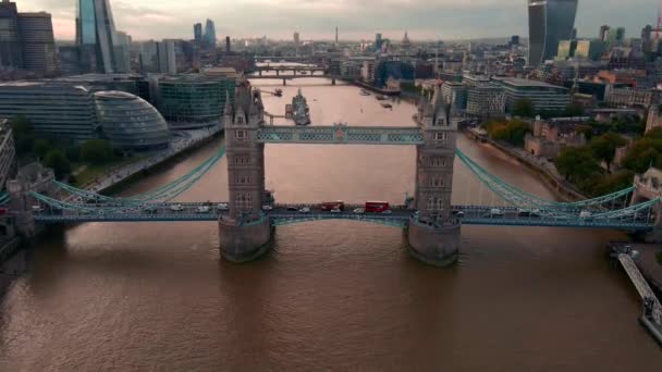 Flygfoto Till Beautiful Tower Bridge Och Skyline London Storbritannien Strax — Stockvideo