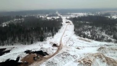 Yol yapımı Kekava Bypass. A7 Riga Bauska yolunun yeni bölümü ve uluslararası E67 Baltica yolunun bir bölümü