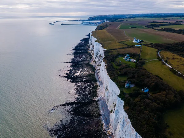Dover 'ın Beyaz Kayalıkları. Seven Sisters Ulusal Parkı, Doğu Sussex, İngiltere Güney Sahili.