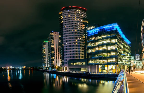 Manchester Reino Unido Septiembre 2021 Vista Nocturna Media City Orillas — Foto de Stock