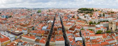 Lizbon 'da yaz mevsiminde hava aracı panoramik görüntüsü