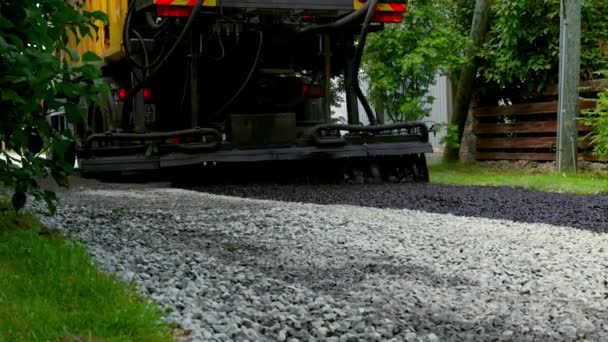 Canteiro Obras Está Colocando Novo Asfalto Estrada Pavimento Trabalhadores Construção — Vídeo de Stock