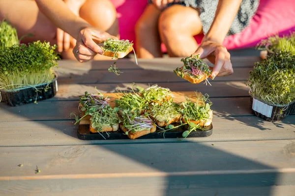 Woman Eating Buns Organic Micro Green Srpouts Healthy Food Diet — Foto de Stock