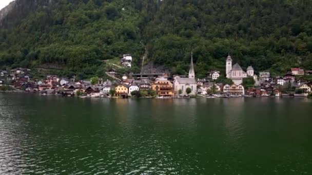 Aerial Drone View Famous Hallstatt Mountain Village Austrian Alps Salzkammergut — Stock Video