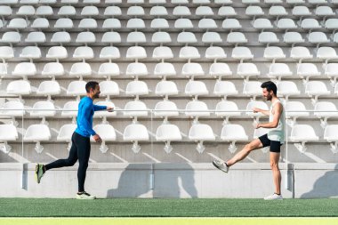 Sporcuların Isındığı Taraftan Bakış