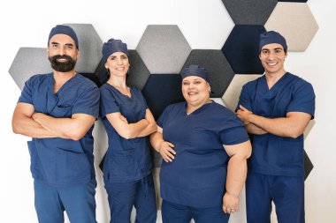 Mutlu Diş Kliniği Çalışma Ekibi