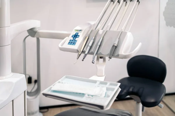 Moderní vybavení zubní kliniky Portrét — Stock fotografie