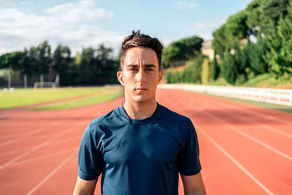 Atleta com retrato de prótese de perna — Fotografia de Stock