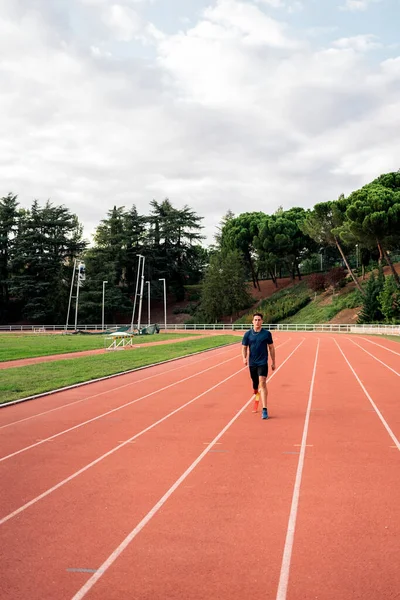 Disabled Young Man Athlete Running — ストック写真