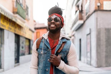 Genç Mutlu Afrikalı Çocuk Portresi