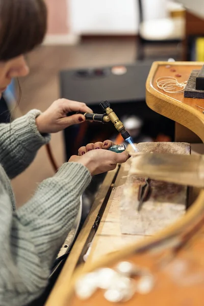 Stock Photo Concentrated Woman Using Blowtorch Jewelry Workshop — Photo