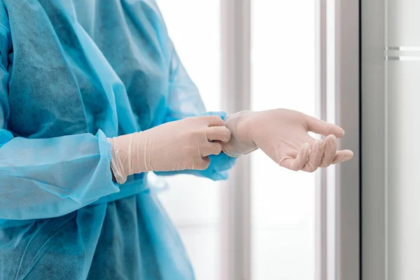 Medical Worker Wearing Face Mask Protective Clothes Putting Latex Gloves — Stock Photo, Image