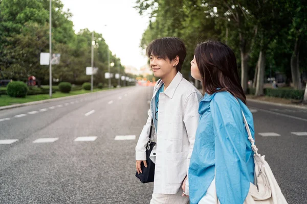 Young Asian Couple Holding Hands Walking City Enjoying Sunny Day — Stock Photo, Image