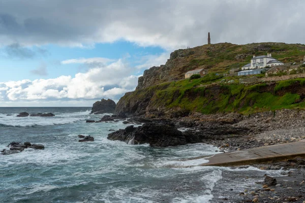 Rahipler Cornwall Burnu 'nun yanında İngiltere' nin deniz manzarası 