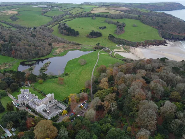 Cornwall Şatosu 'nun etrafındaki ağaçlık arazi İngiltere Birleşik Devletleri 
