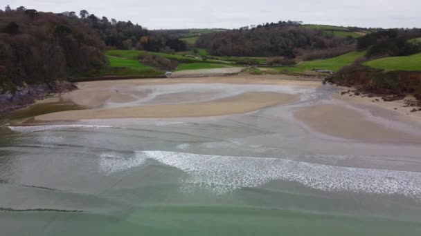 Stranden Porthluney Cornwall England Nära Caerhays — Stockvideo