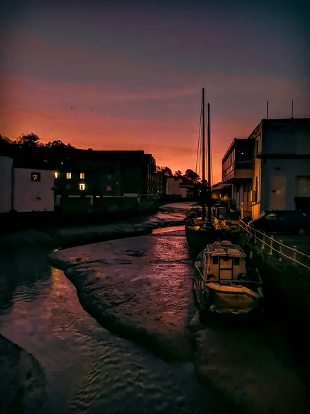 Small Boats River City Sunset — Photo