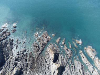 Uçurumlara bakan hava aracı. Wirth mavi denizi.