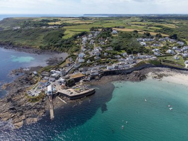 Cornwall 'da kapak İngiltere' de insansız hava aracı 