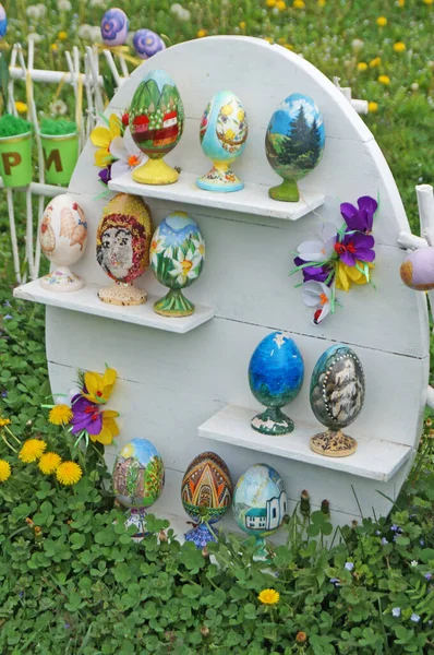Easter Eggs Decorated Decorated Colorful Ribbons Displayed Park Holidays —  Fotos de Stock