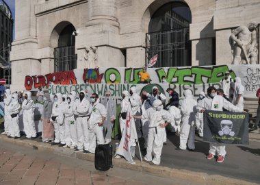  1 Ekim 2021: Milano sokaklarında gelecek için Fidays tarafından düzenlenen iklim olayı