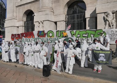  1 Ekim 2021: Milano sokaklarında gelecek için Fidays tarafından düzenlenen iklim olayı