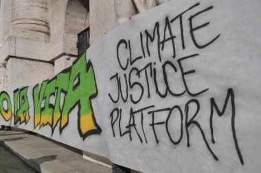  1 Ekim 2021: Milano sokaklarında gelecek için Fidays tarafından düzenlenen iklim olayı
