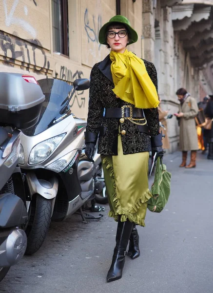 Milán Italia Moda Blogger Street Style Outfit Antes Del Desfile — Foto de Stock