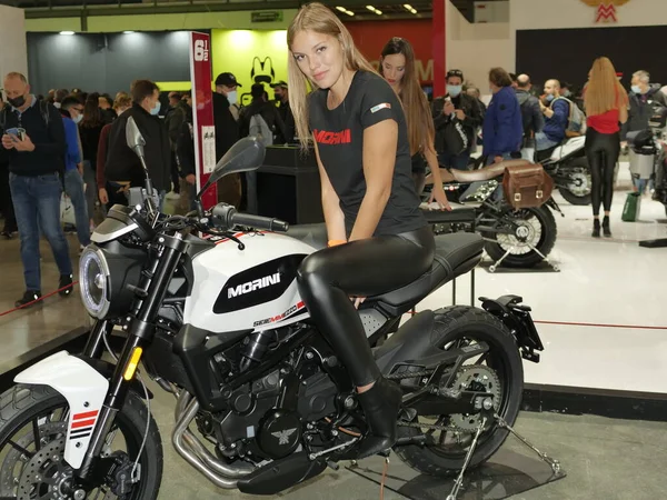 Girls Motorbike Exposed Eicma International Motorcycle Exhibition Lombardy Italy — Stockfoto