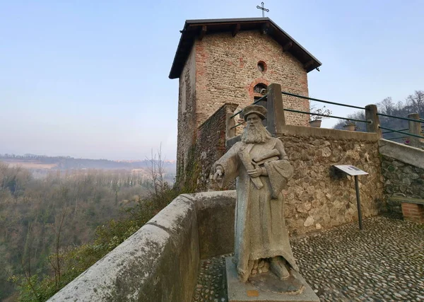 Statua Leonardo Vinci Nel Santuario Della Rocchetta Milano Lombardia Italia — Foto Stock