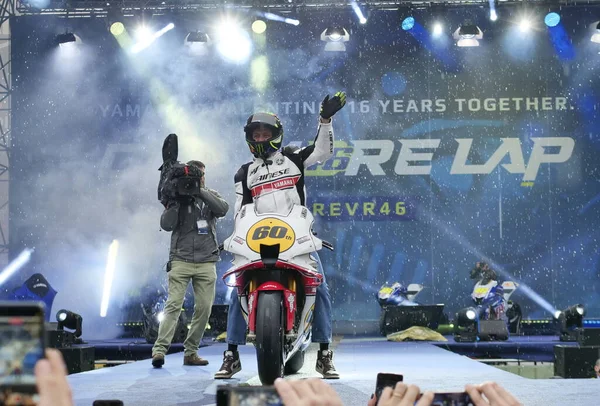 Valentino Rossi Encontra Cumprimenta Inúmeros Fãs Eicma Show Internacional Motocicletas — Fotografia de Stock