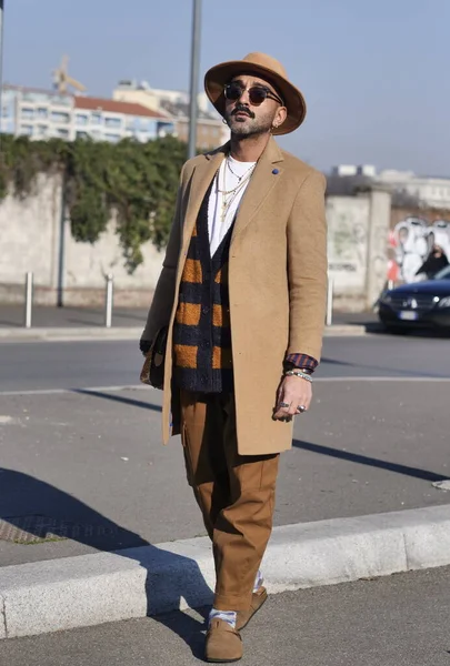 Mode Bloggare Street Style Outfit Före Prada Modevisning Milano Modevecka — Stockfoto