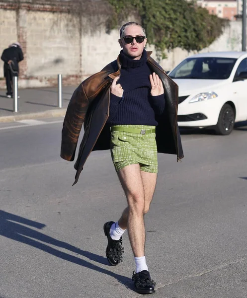 Fashion Blogger Street Style Outfit Prada Fashion Show Milano Fashion — 图库照片