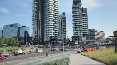  Yeni Porta Nuova bölgesi, modern bölge ve gökdelenler, Lombardy, İtalya.