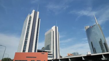  Maire Tecnimont ve Unicredit gökdelen kulesi Porta Garibaldi bölgesinde, Milan, Lombardy.