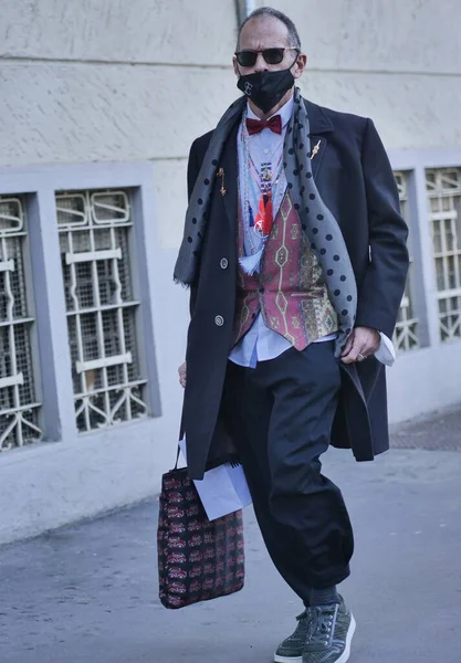 Módní Blogger Street Style Outfit Před Jordan Luca Módní Přehlídka — Stock fotografie