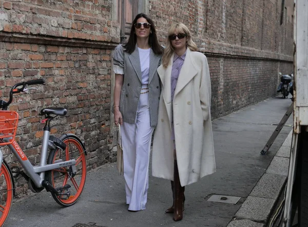Fashion Bloggers Street Style Outfits Max Mara Fashion Show Milan — ストック写真