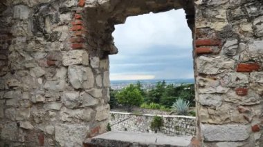 İtalya, Lombardy 'deki Brescia şatosundan manzara