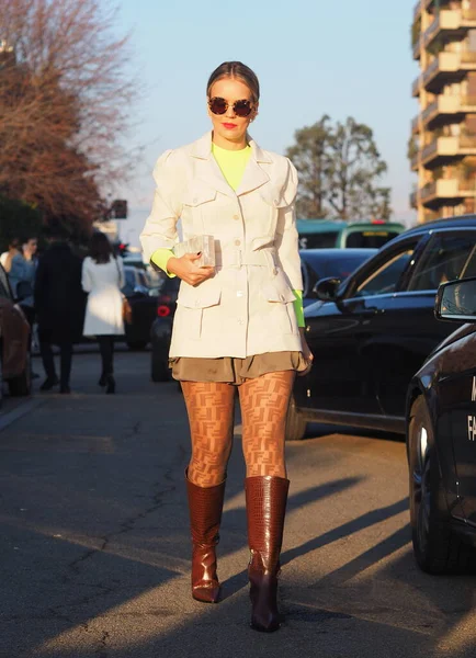 Fashion Blogger Street Style Outfit Alberta Ferretti Fashion Show Milan — Fotografia de Stock