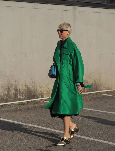 Fashion Blogger Street Style Outfit Alberta Ferretti Fashion Show Milan — Stockfoto