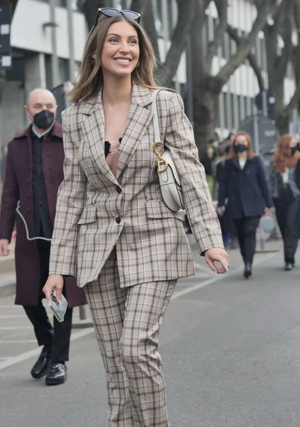 Fashion Blogger Street Style Outfit Befo Emporio Armani Fashion Milano — Stockfoto