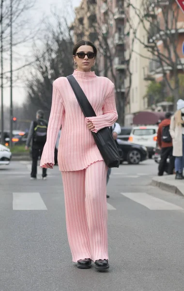 Fashion Blogger Street Style Outfit Befo Emporio Armani Fashion Milano —  Fotos de Stock