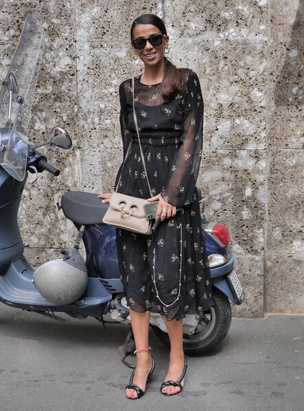 Fashion blogger street style outfit before Dolce & Gabbana fashion show during MFW spring/summer man collections