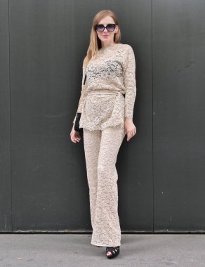  Fashion blogger Bella Zofia street style outfits before Dolce & Gabbana fashion show during MFW Spring/summer man collections