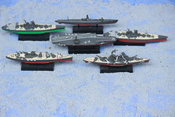 Linha Couraçados Miniatura Consiste Porta Aviões Submarino Couraçado Musashi Couraçado — Fotografia de Stock