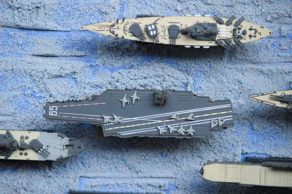 Line Van Miniatuur Slagschepen Bestaat Uit Enterprise Carrier Onderzeeër Het — Stockfoto
