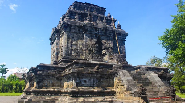 Exotismo Templo Mendut Indonésia Com Belo Fundo Azul Céu Templo — Fotografia de Stock