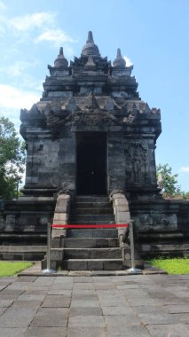 Endonezya 'daki Pawon Tapınağı' nın mimarisi olan Pawon Tapınağı, Buda Tapınağı 'dır. Antik Mataram Krallığı tarafından inşa edildi.